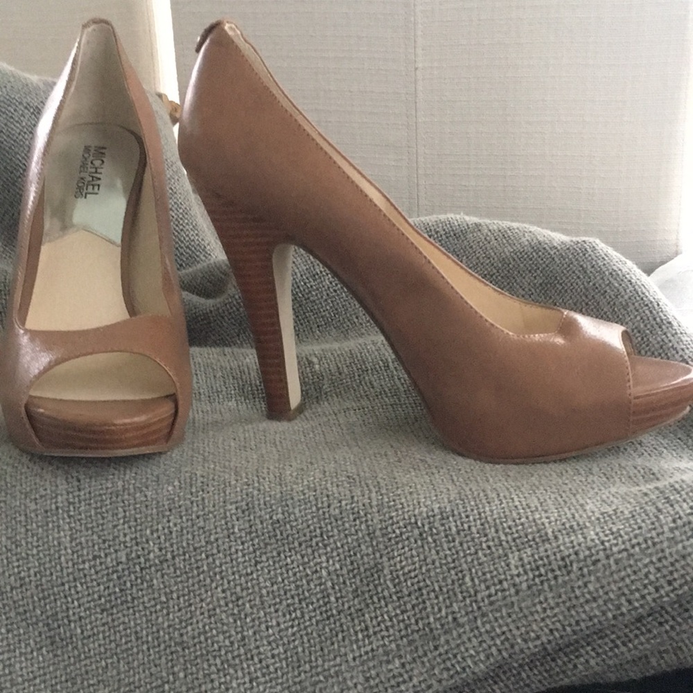 Michael Kors heel